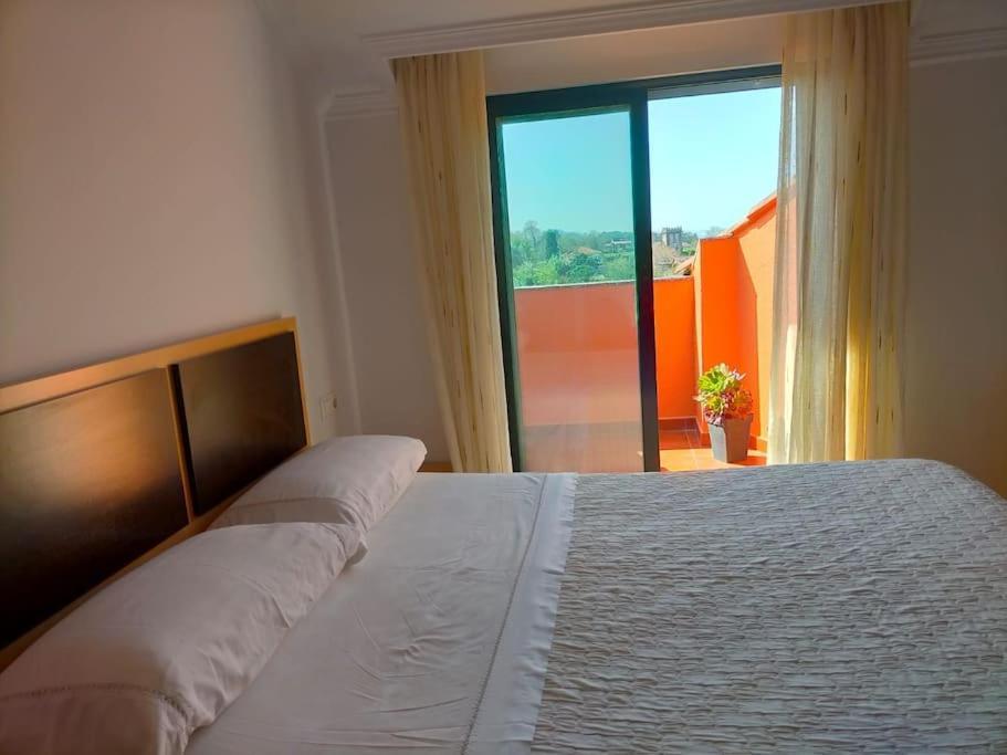 Atico Con 3 Habitaciones En Poio Exterior foto